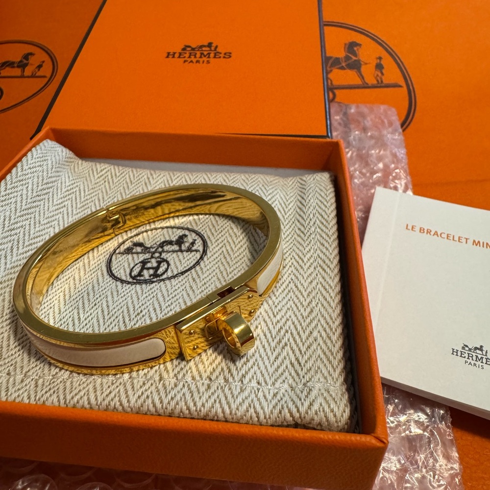 100% AUTHENTIC Hermès Gold and Cream Mini Clic H Bracelet size PM